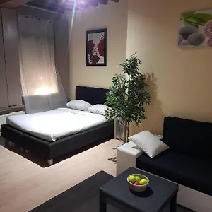 Cute,cosy,comfortable Studio In The Heart Of , Anversa Belgio
