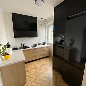 Ohmyhome - Plac Pieciu Rogow - Centrum Warszawa