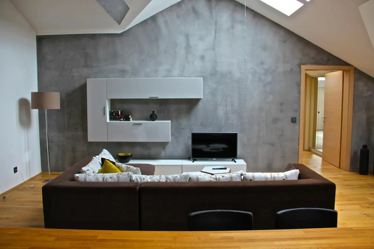 Vienna Suites Apartment